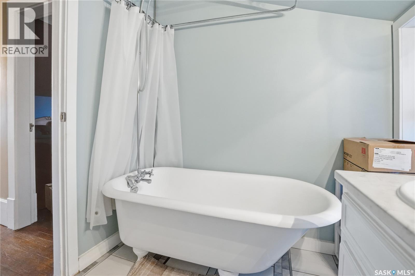 3411 McCallum AVENUE - 23