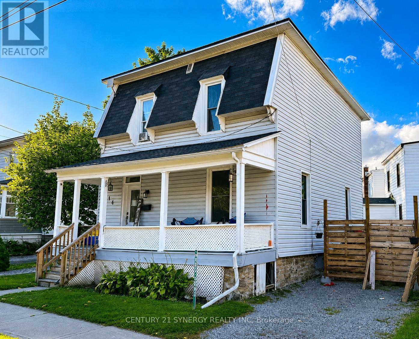114 MAIN STREET E - Image 3