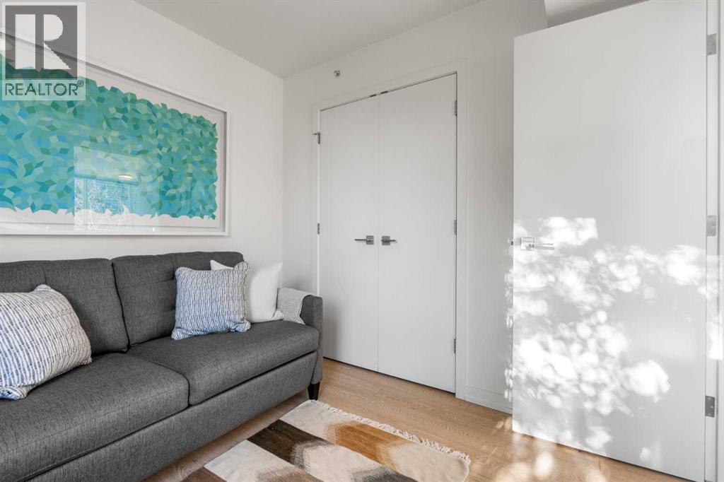 #102 128 2 Street SW - 18