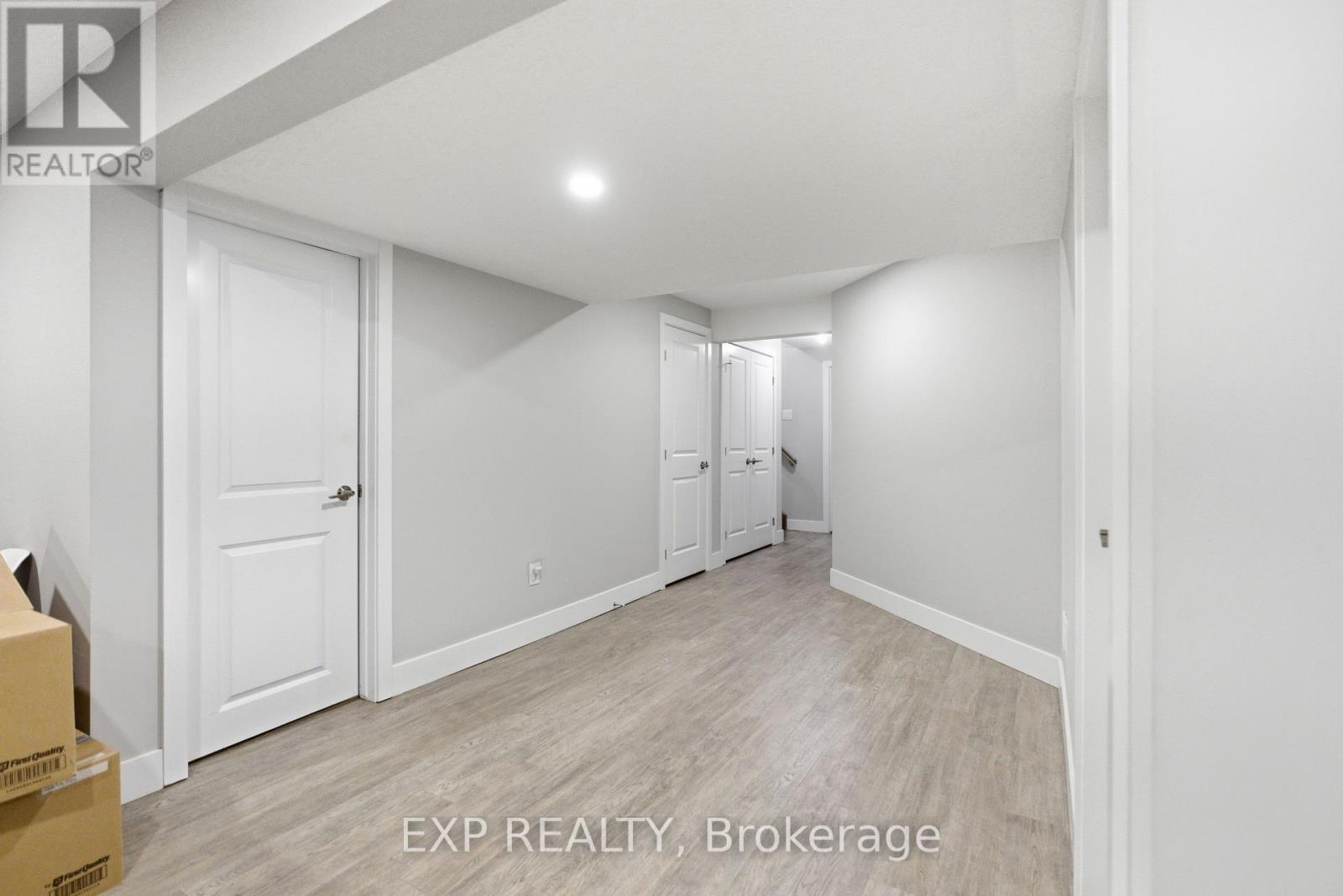 2255 CONSTANCE AVENUE - 27