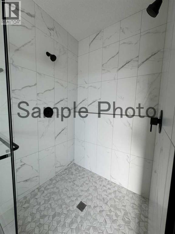10652 147 Avenue - 12