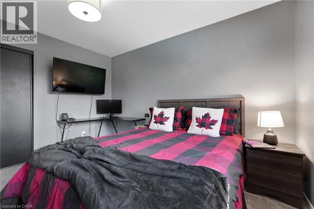 477 BURNETT Avenue - 20