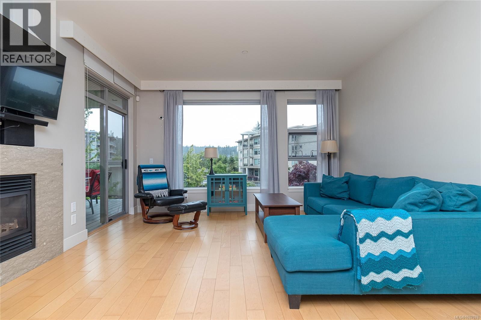 #203 3230 Selleck Way - 13