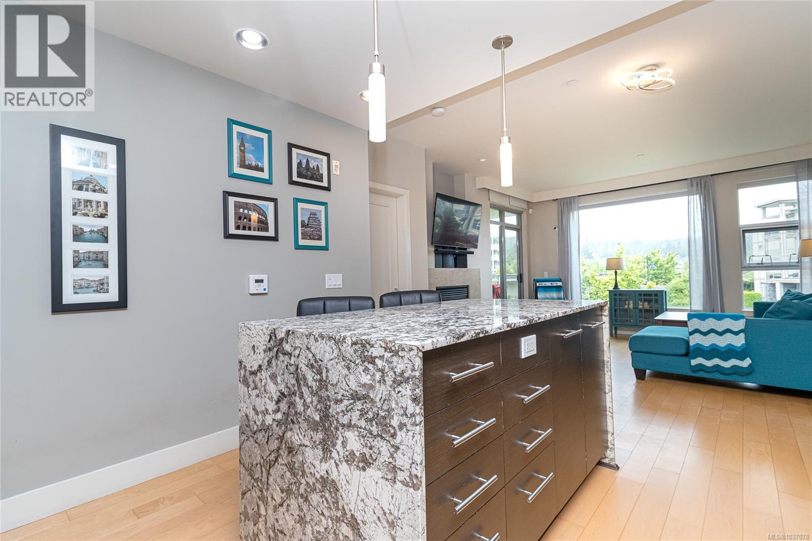 #203 3230 Selleck Way - 20