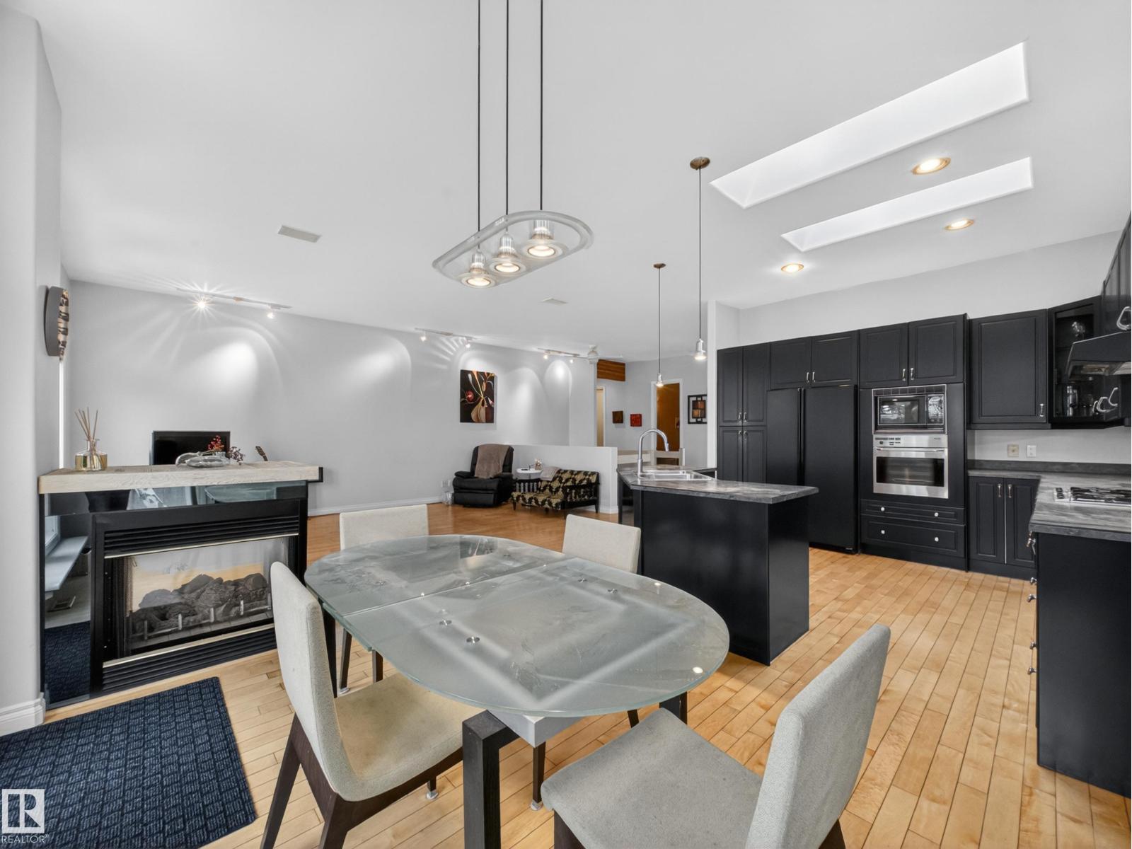569 BUTTERWORTH WY NW, Edmonton