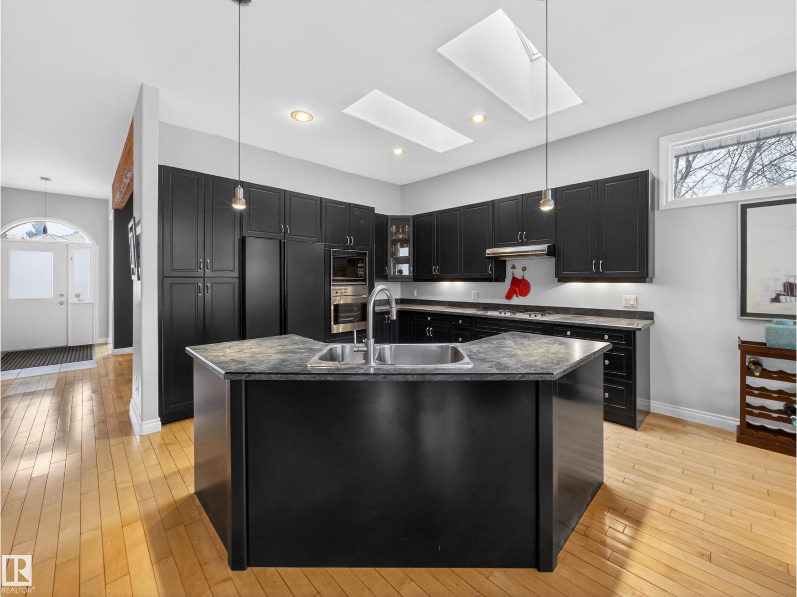 569 BUTTERWORTH WY NW, Edmonton
