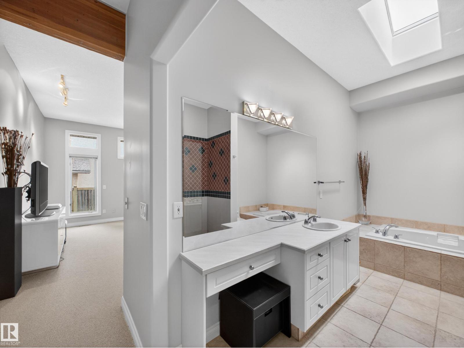 569 BUTTERWORTH WY NW, Edmonton