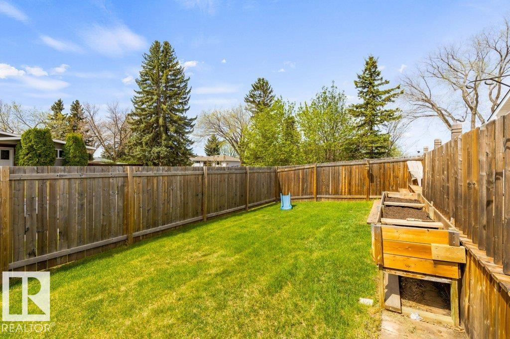 1111 MOYER DR, Sherwood Park