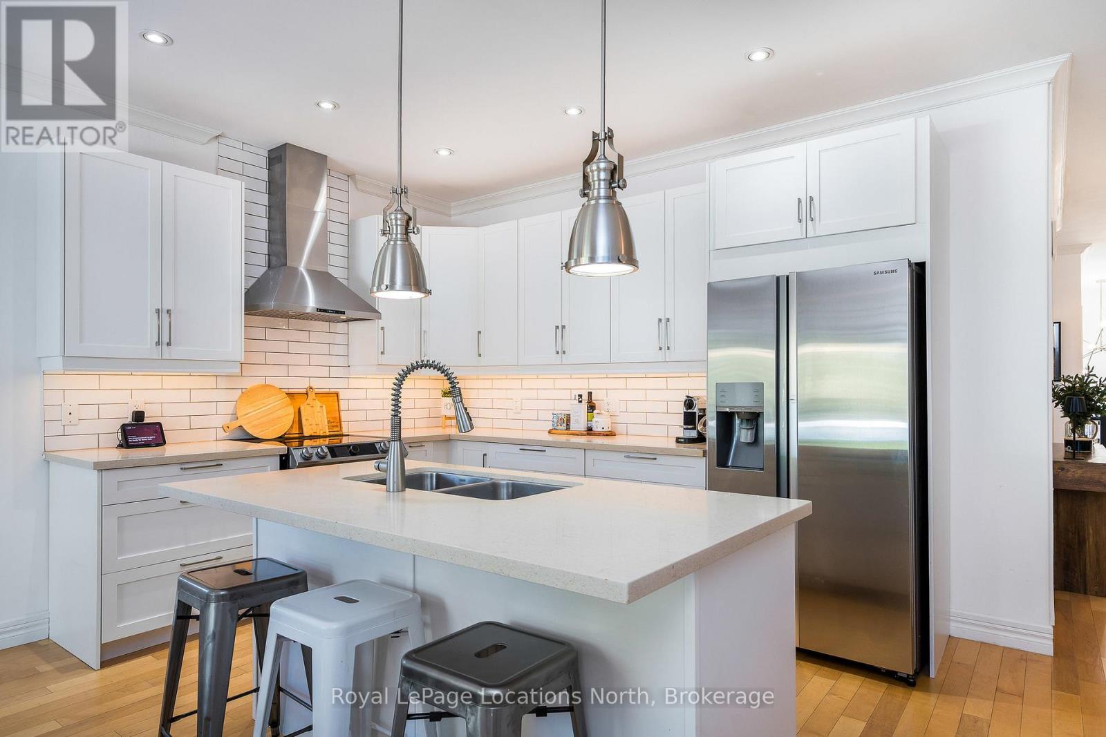 86 MARILYN AVENUE S - 11