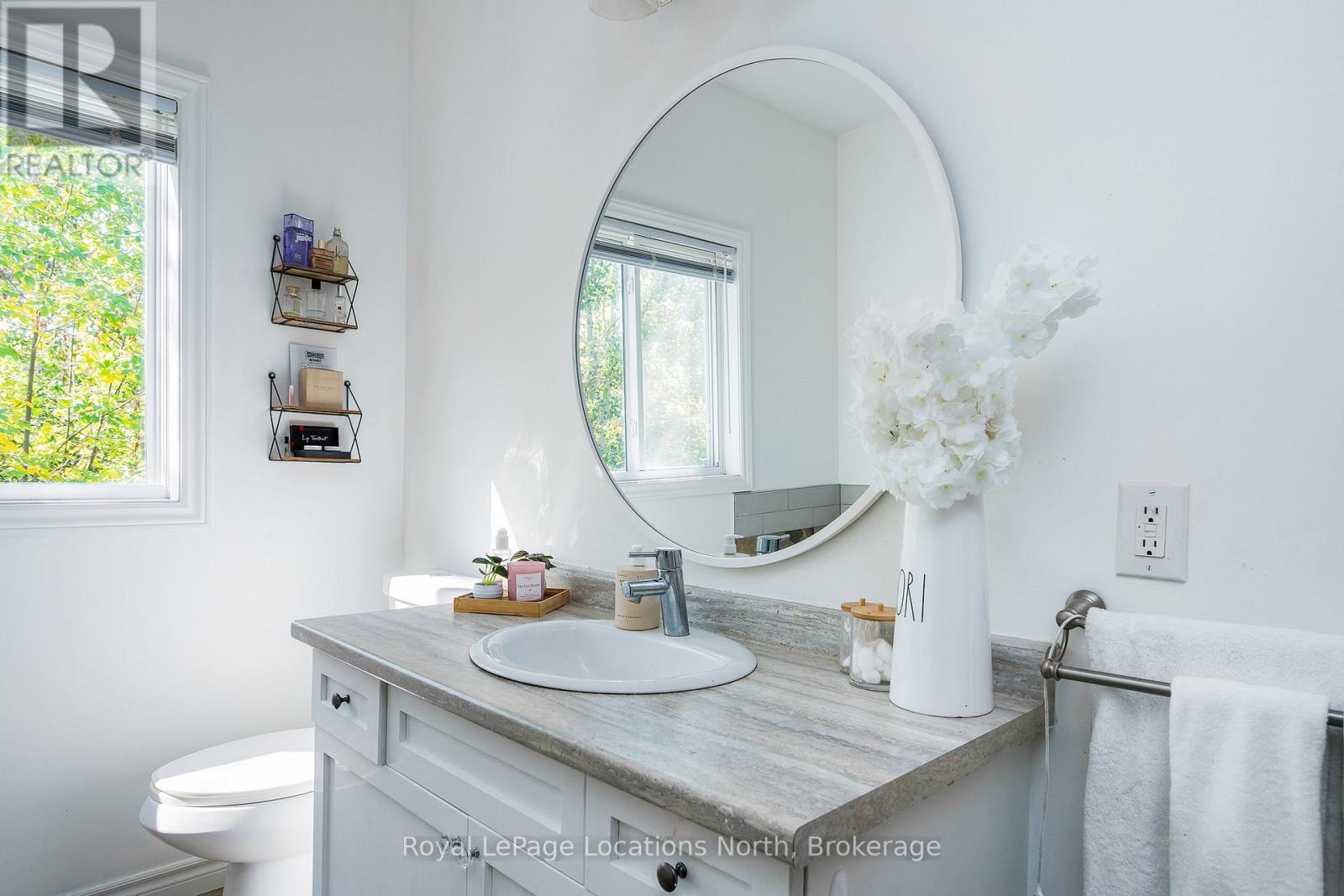 86 MARILYN AVENUE S - 18
