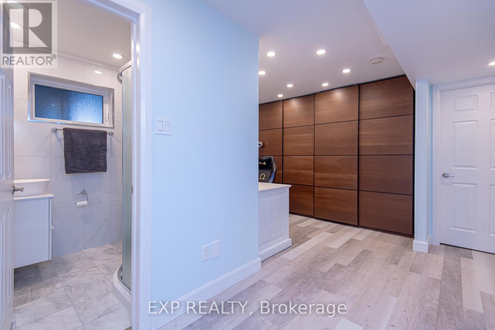 1473 ROSEBELLA AVENUE W - 34