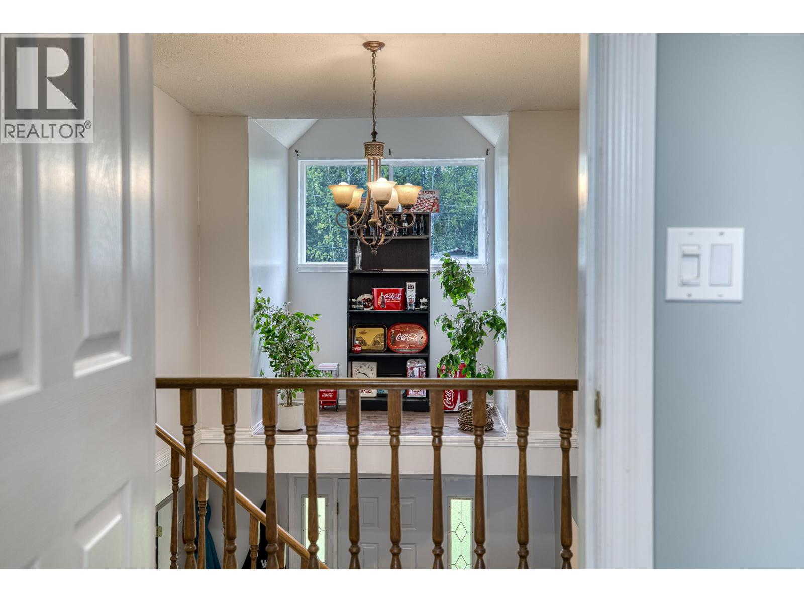 6341 WOLFE ROAD, 100 Mile House
