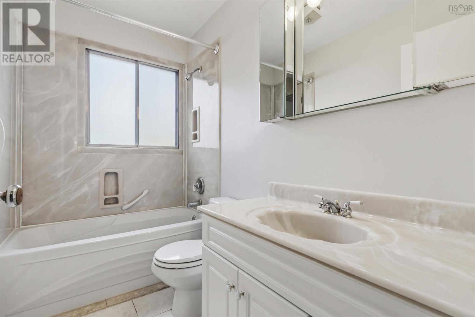 71 Woodward Crescent - 18