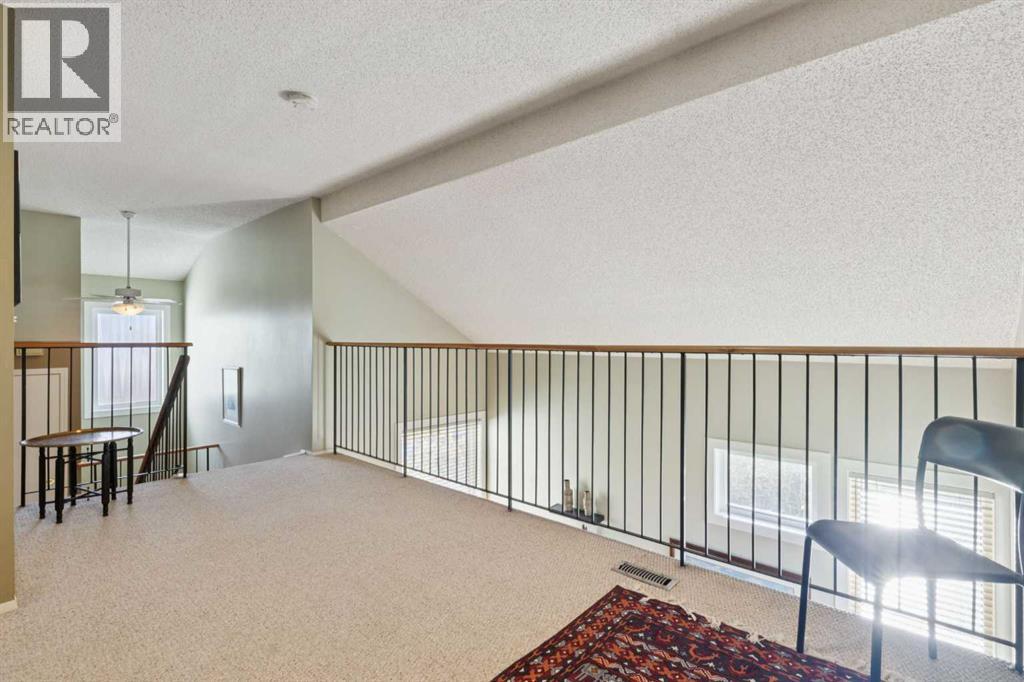 15 Millrise Lane SW - 18