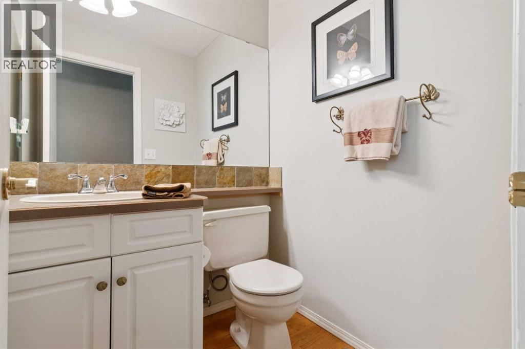 15 Millrise Lane SW - 17