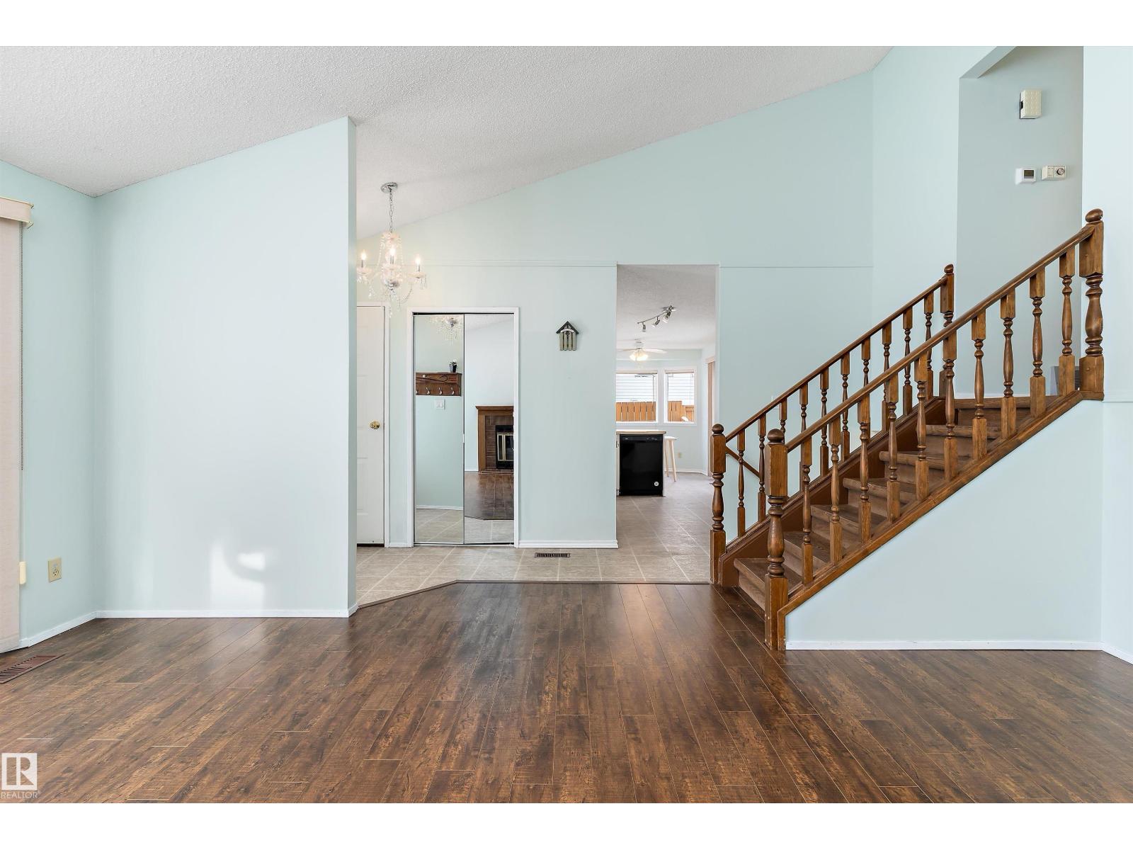 1511 104 ST NW — photo 9