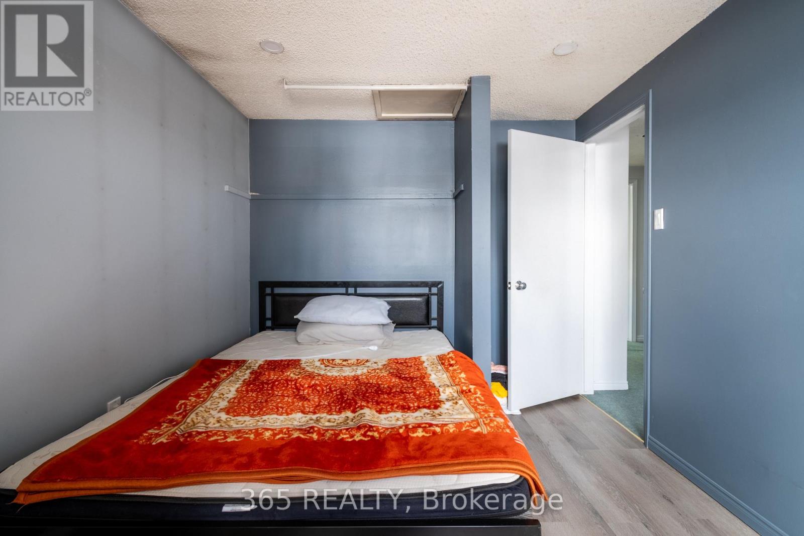 35 CORBETT DRIVE - 4