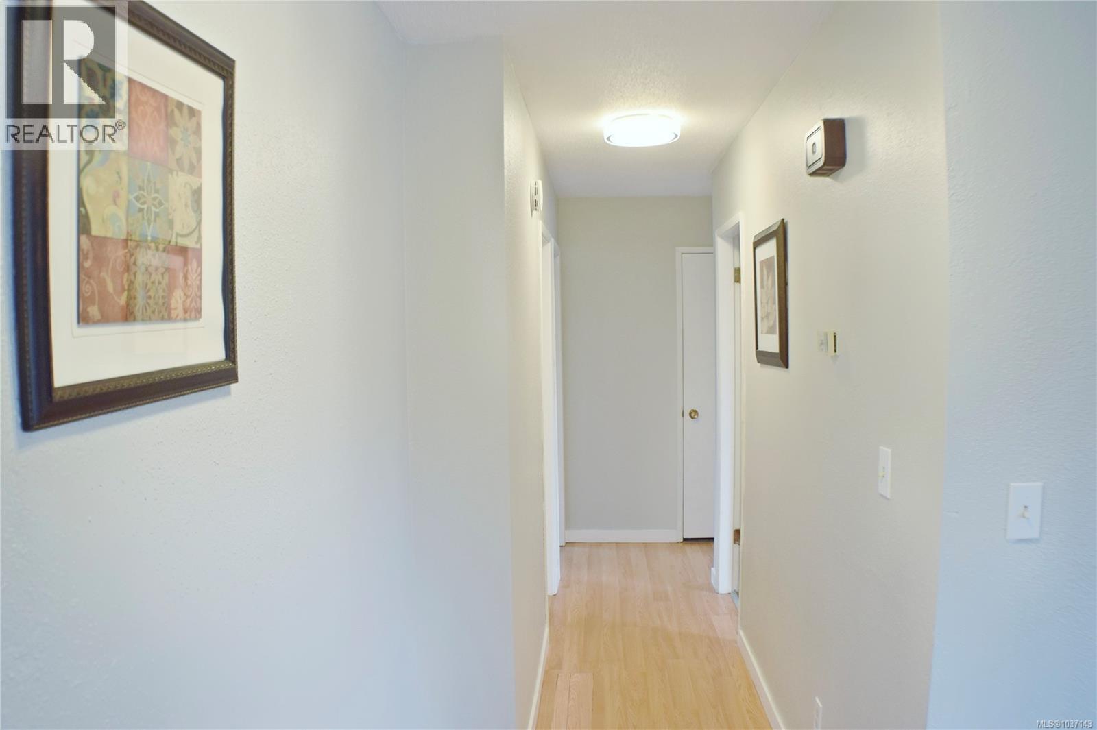  1825 Fairhurst Avenue, Saanich