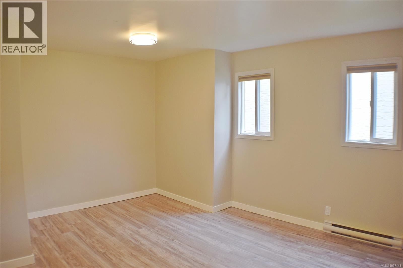  1825 Fairhurst Avenue, Saanich