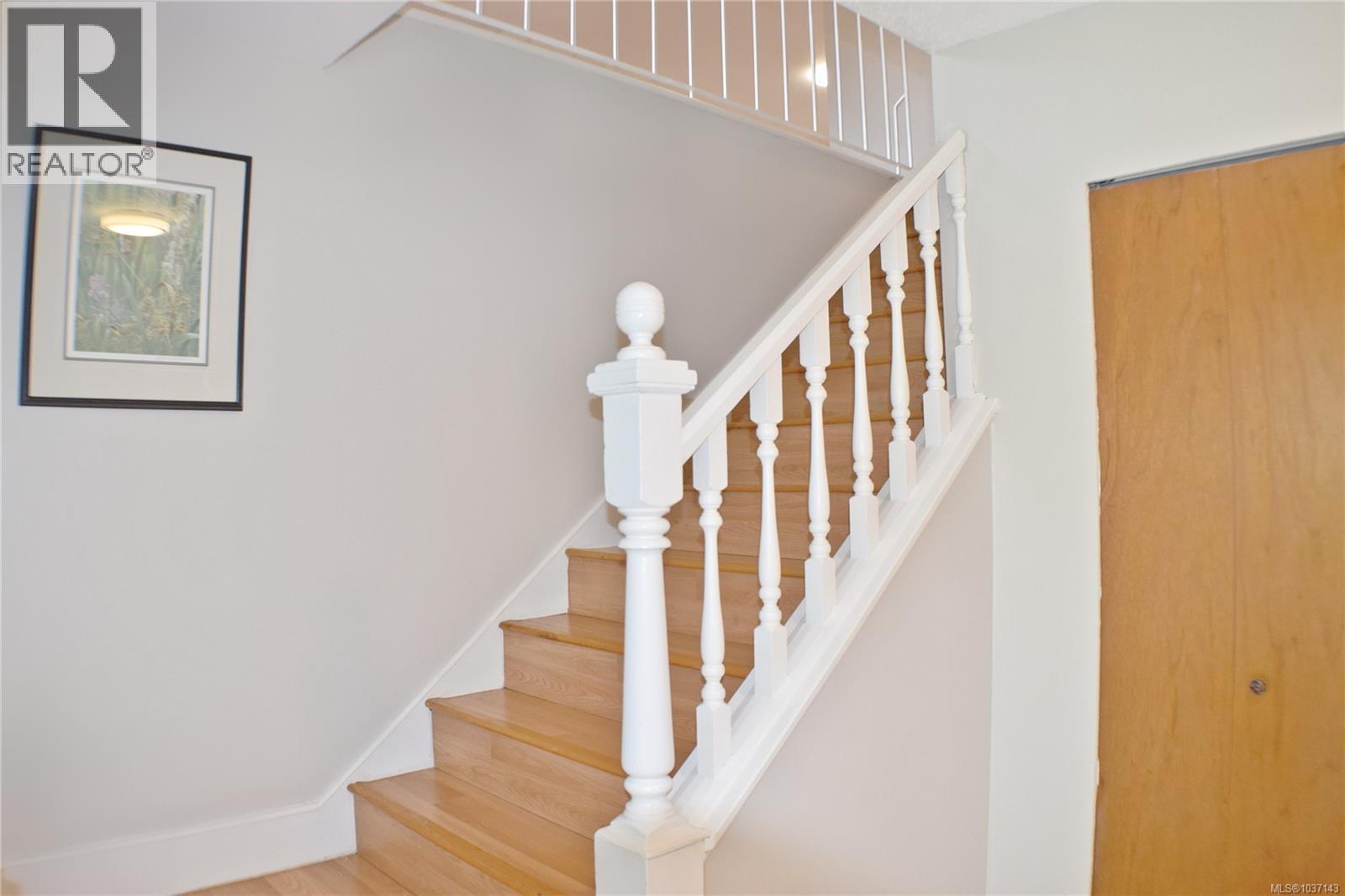  1825 Fairhurst Avenue, Saanich
