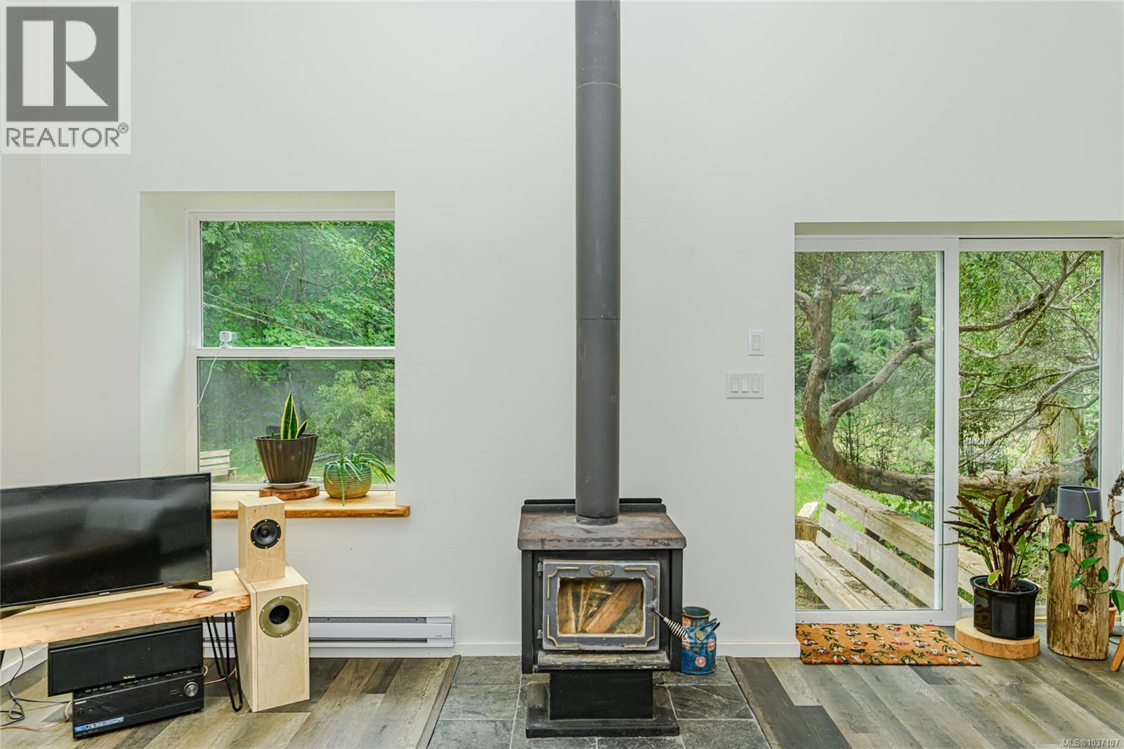 161 Holmes Rd - 10