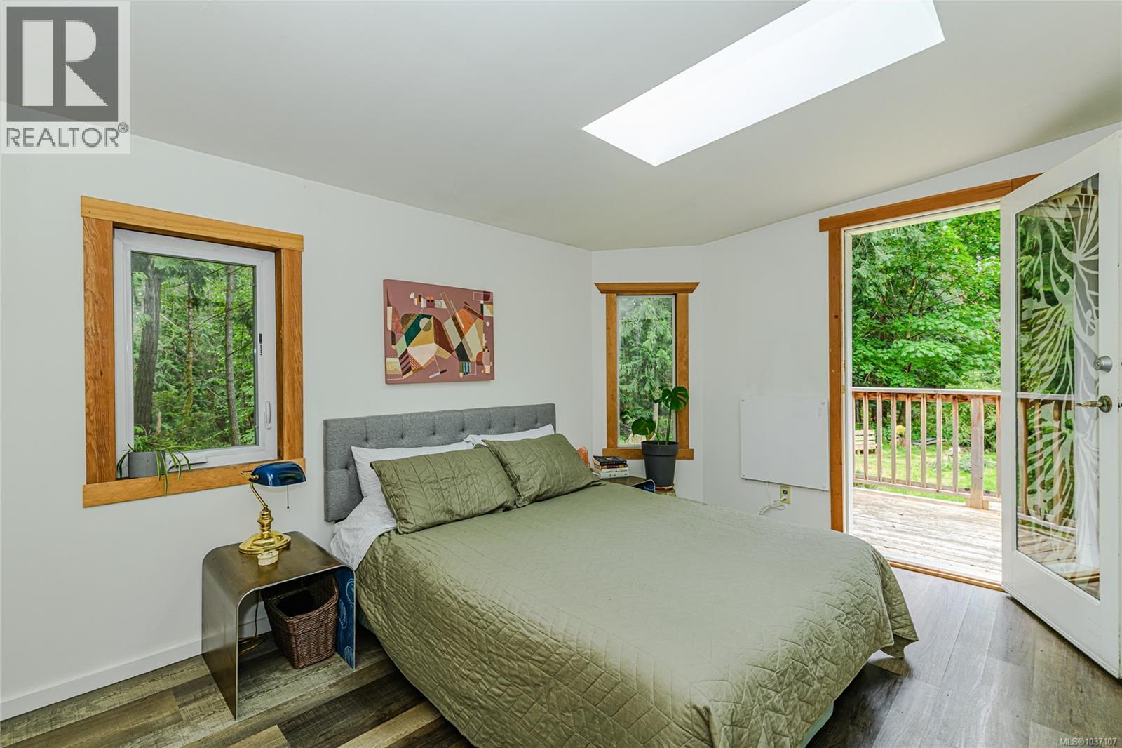 161 Holmes Rd - 12