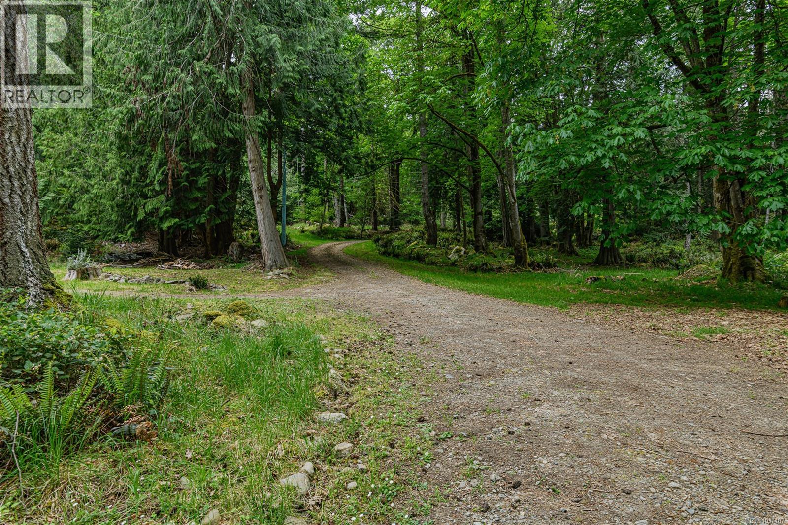 161 Holmes Rd - 25
