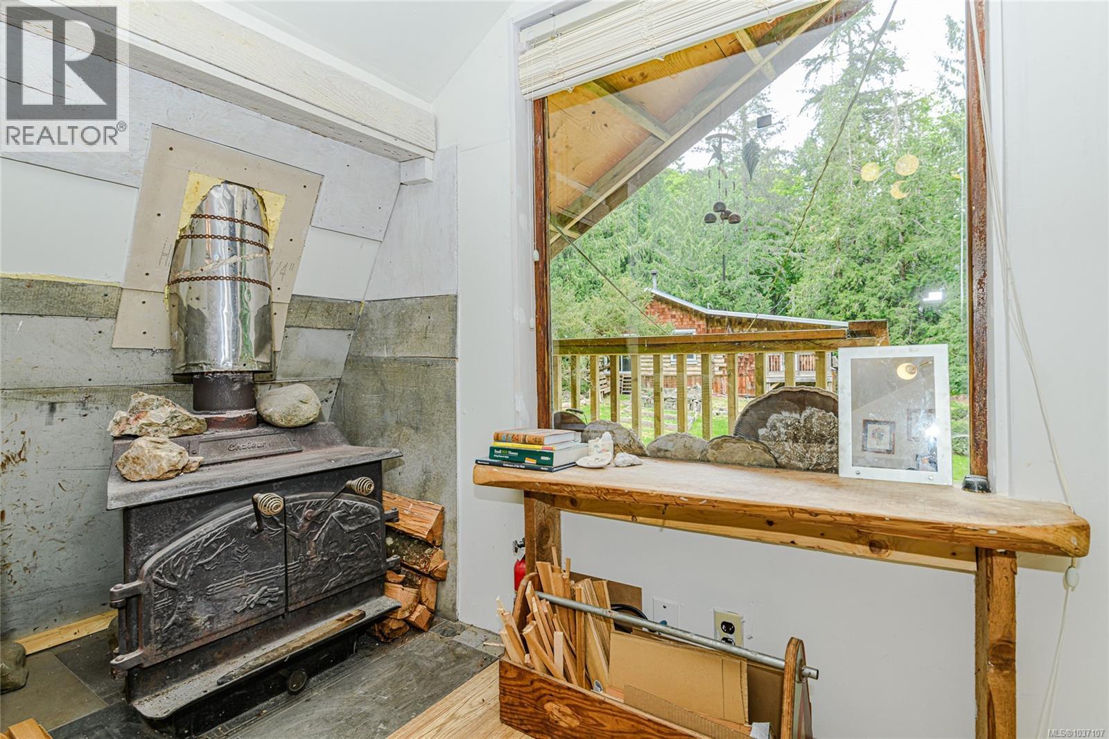 161 Holmes Rd - 35