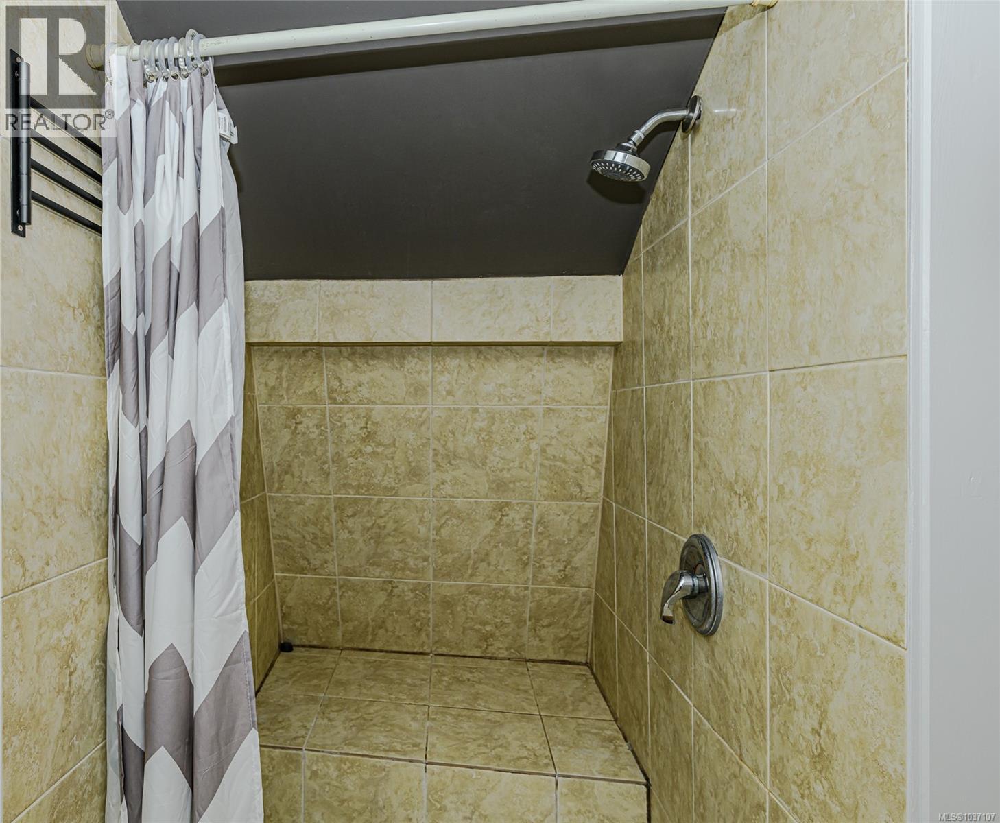 161 Holmes Rd - 37