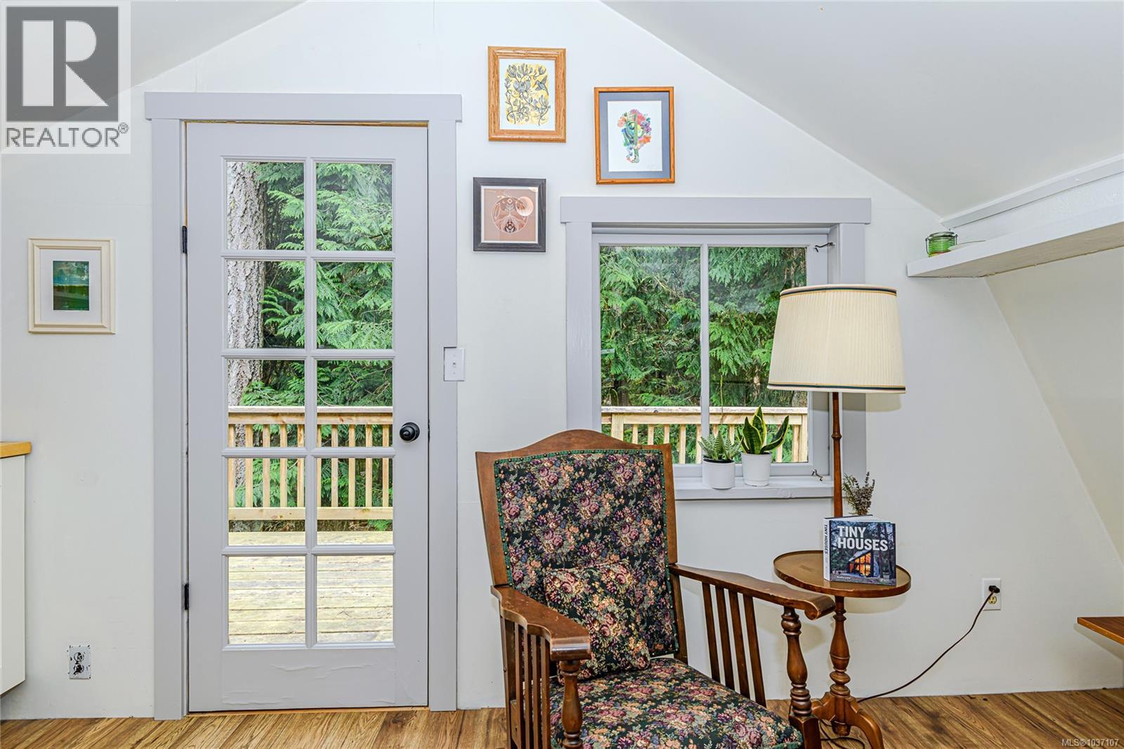 161 Holmes Rd - 38