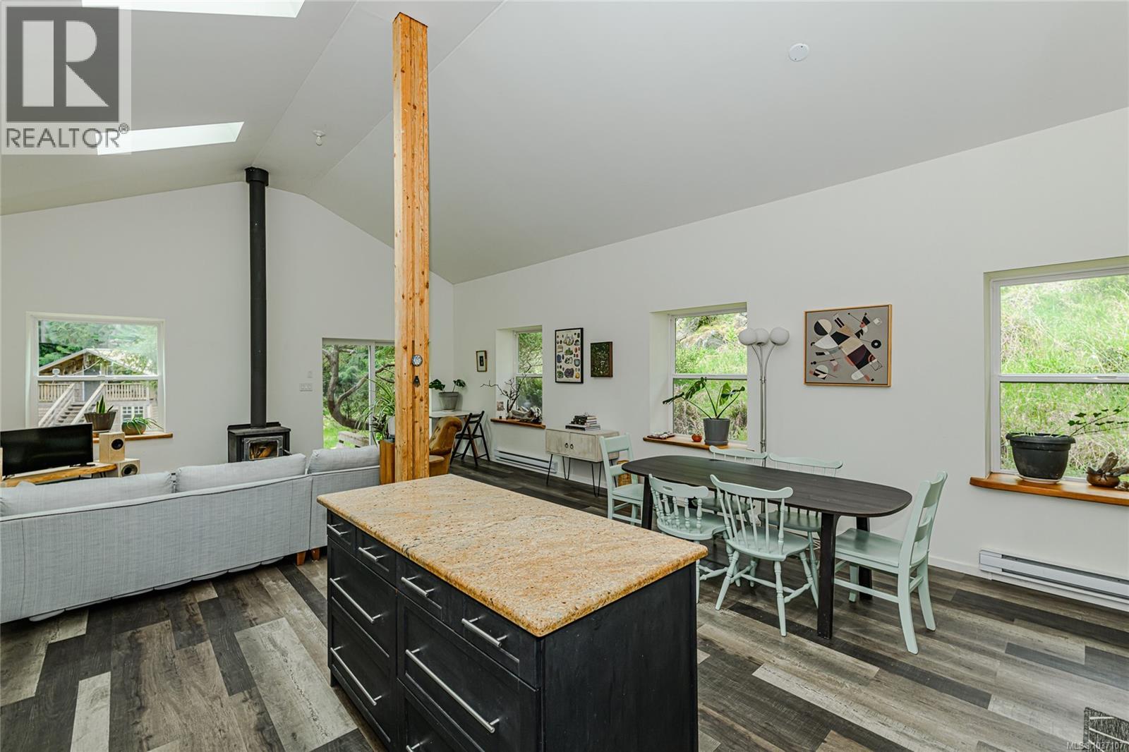 161 Holmes Rd - 7