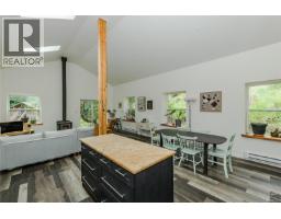 Kitchen - 161 Holmes Rd, Salt Spring, BC V8K1T6 Photo 7