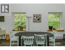 Living room - 161 Holmes Rd, Salt Spring, BC V8K1T6 Photo 8