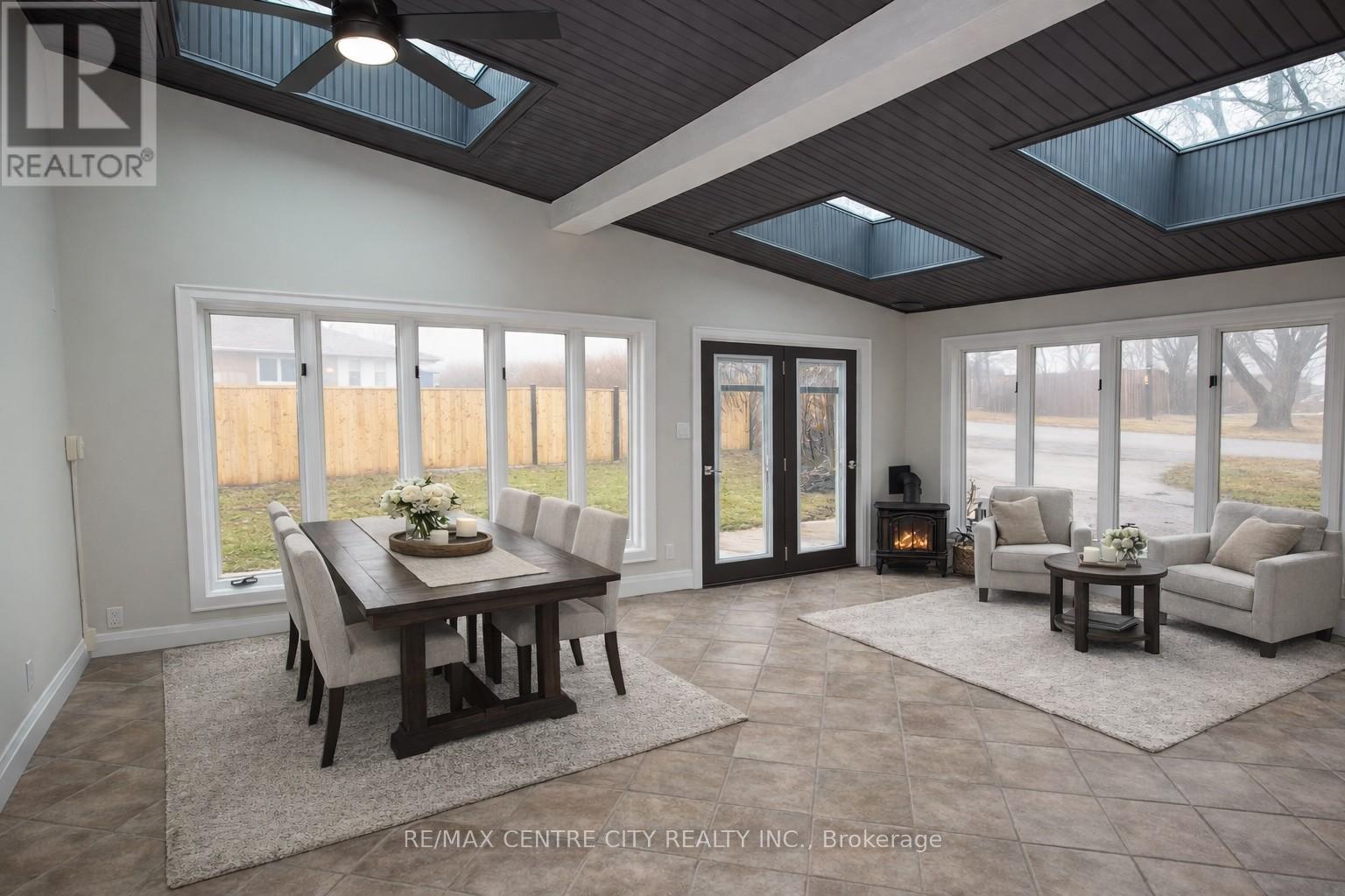 2193 MILLER AVENUE - 17
