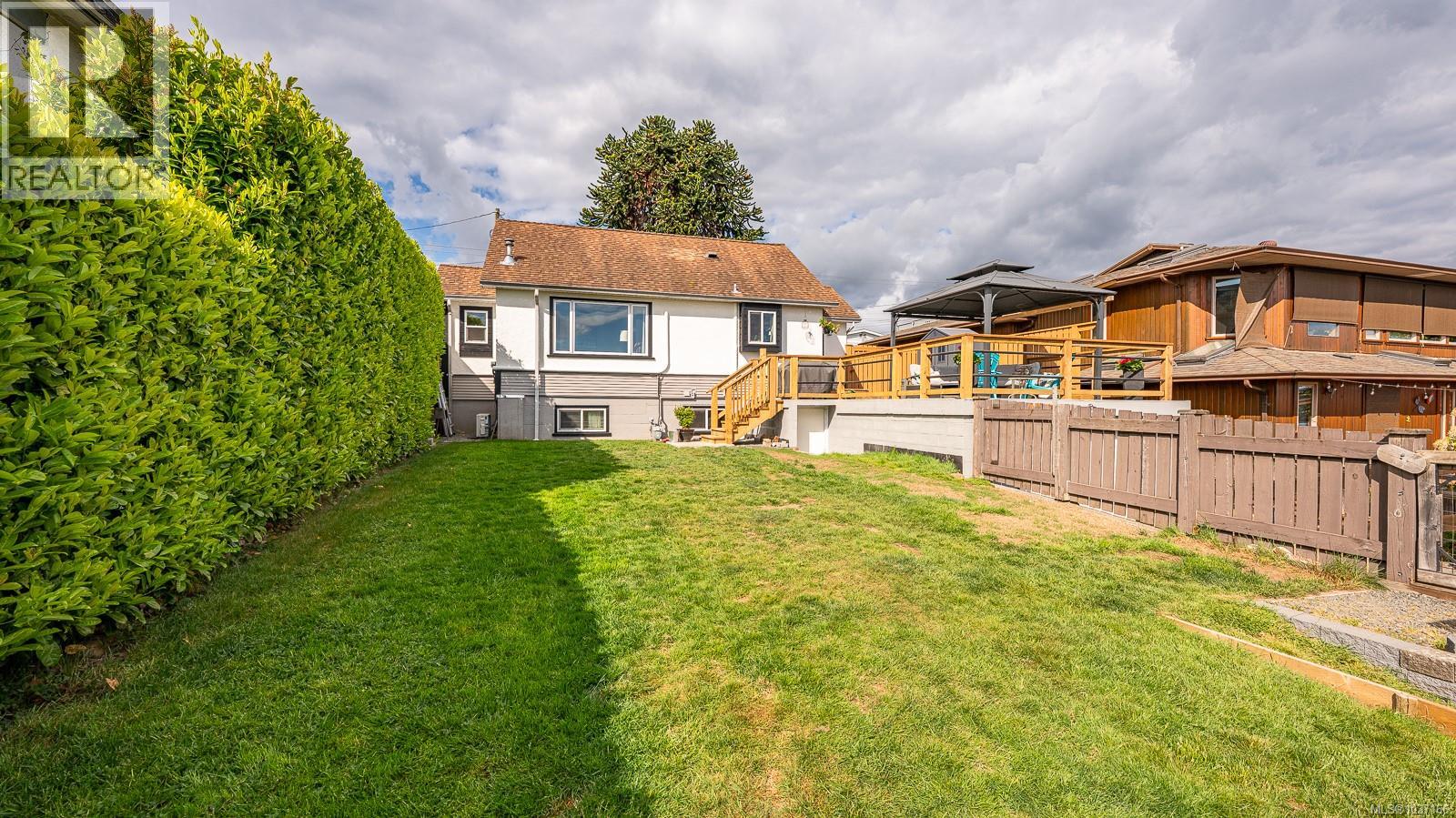 651 Colwyn St - 14
