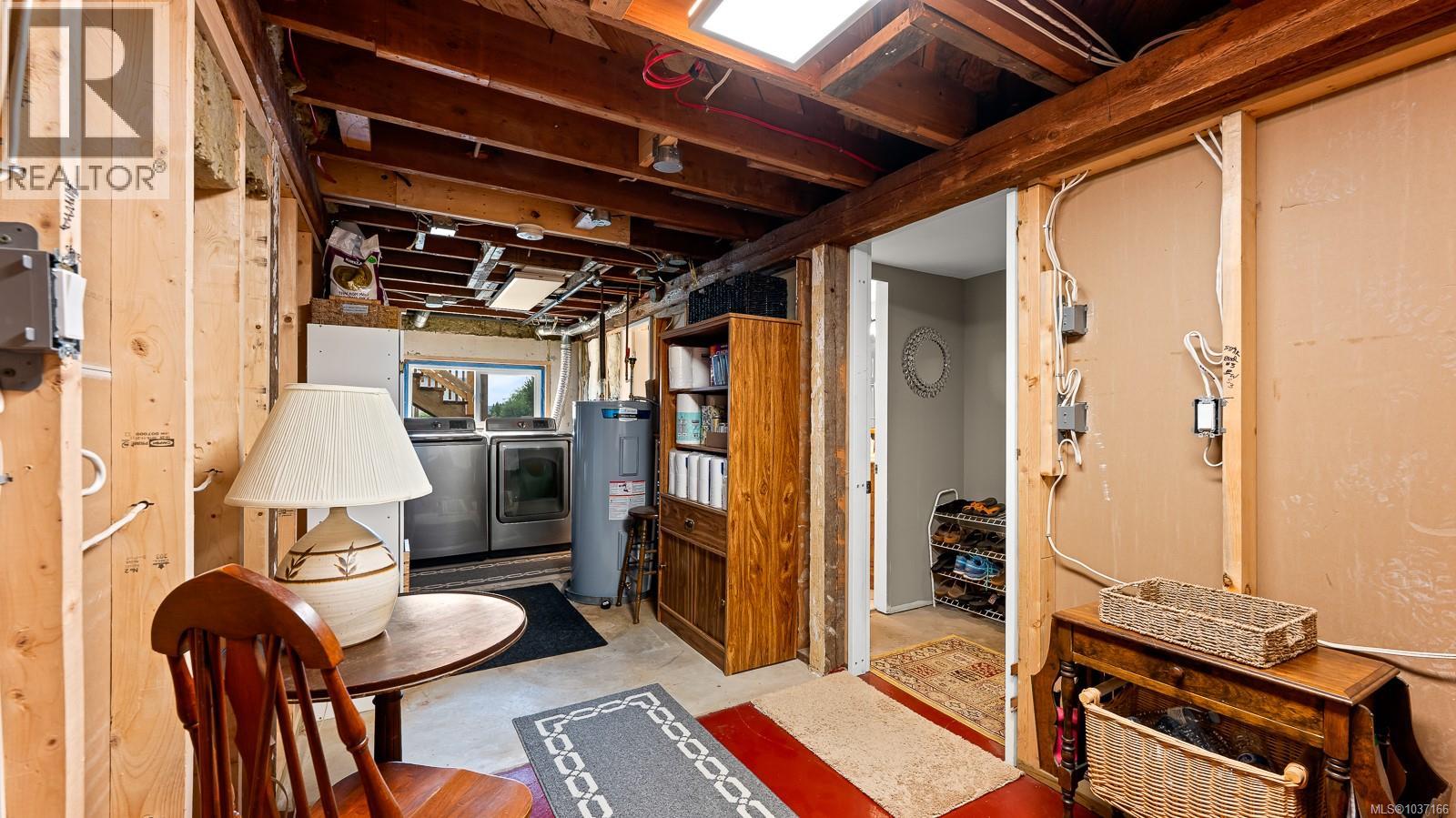 651 Colwyn St - 26