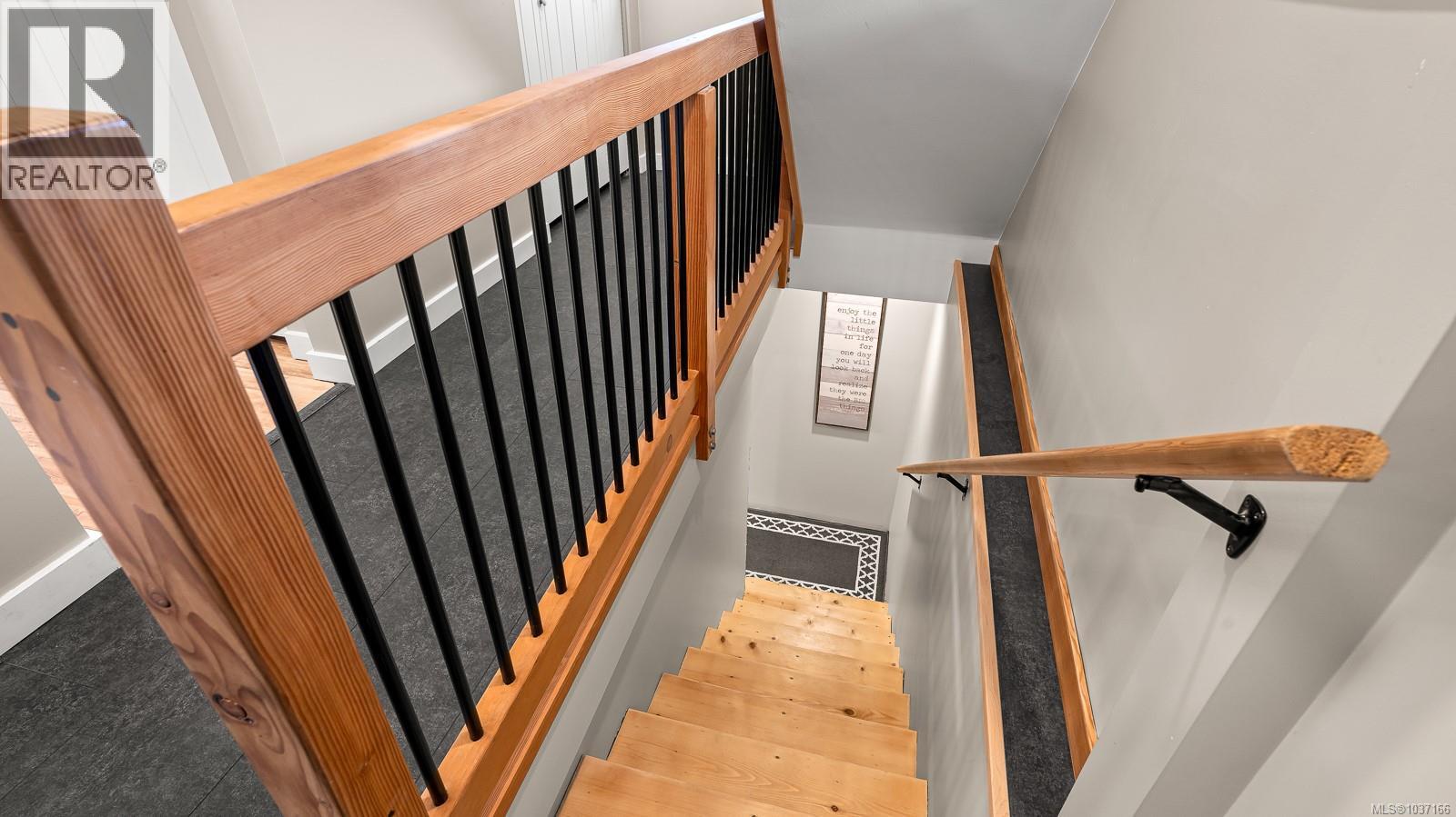 651 Colwyn St - 31