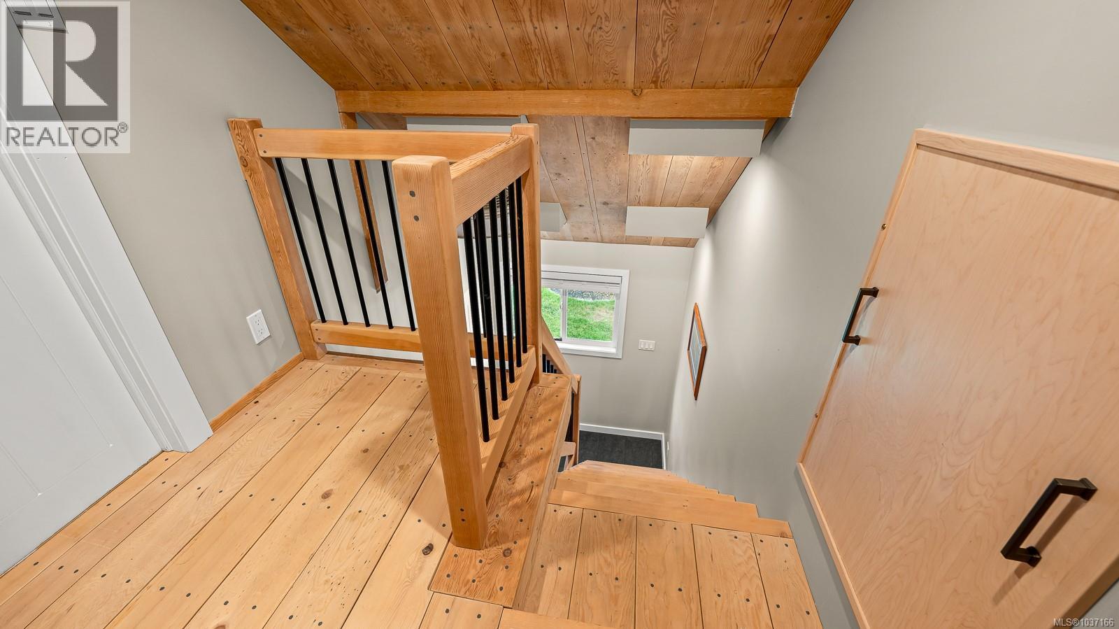 651 Colwyn St - 38