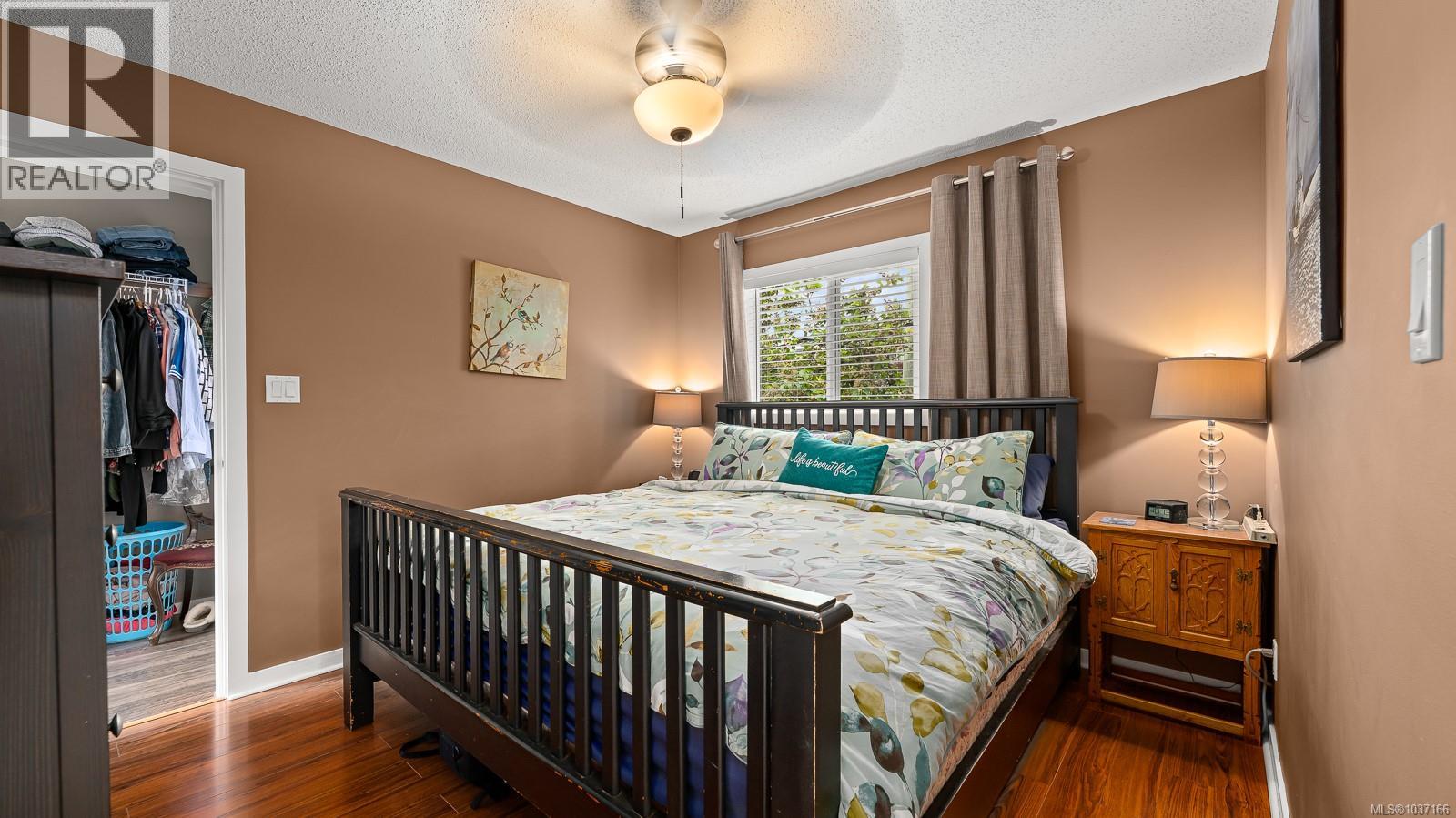 651 Colwyn St - 41