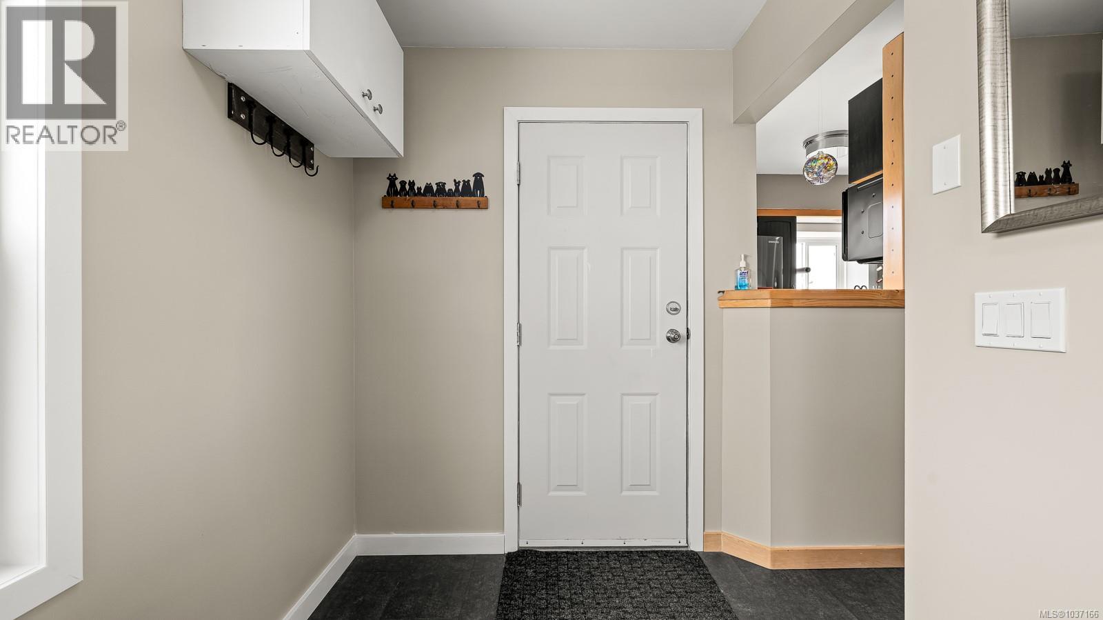 651 Colwyn St - 46