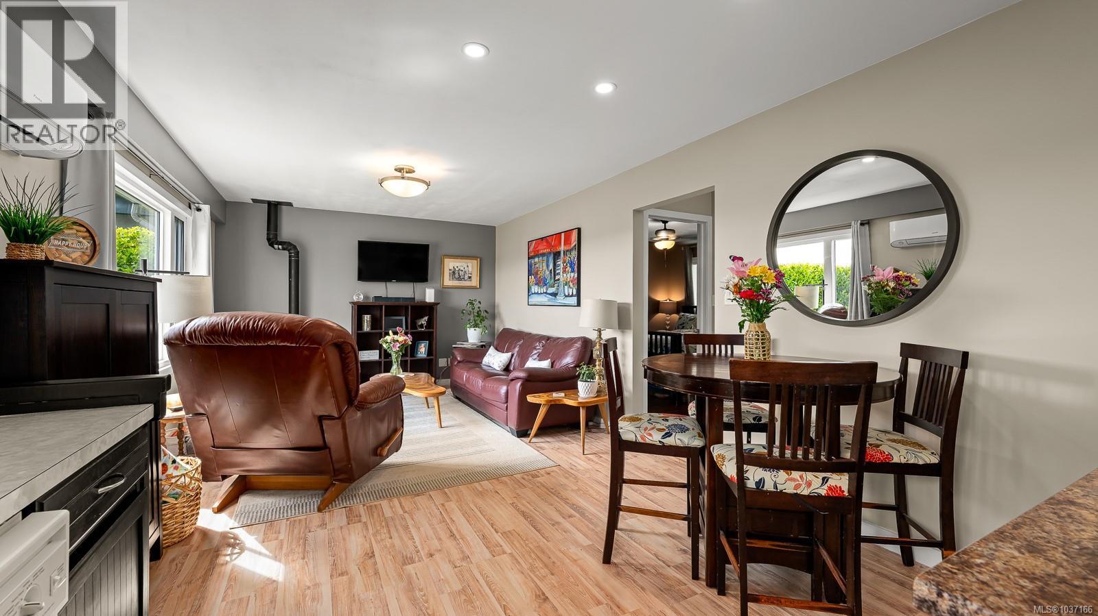 651 Colwyn St - 50