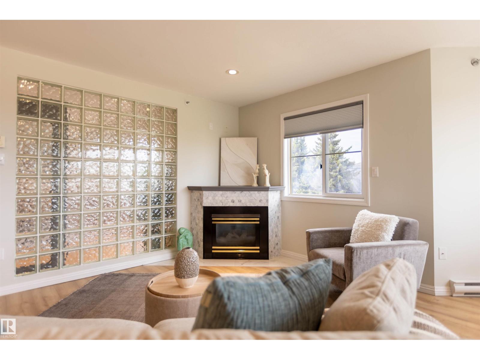 #303 20 GRANGE DR - 17
