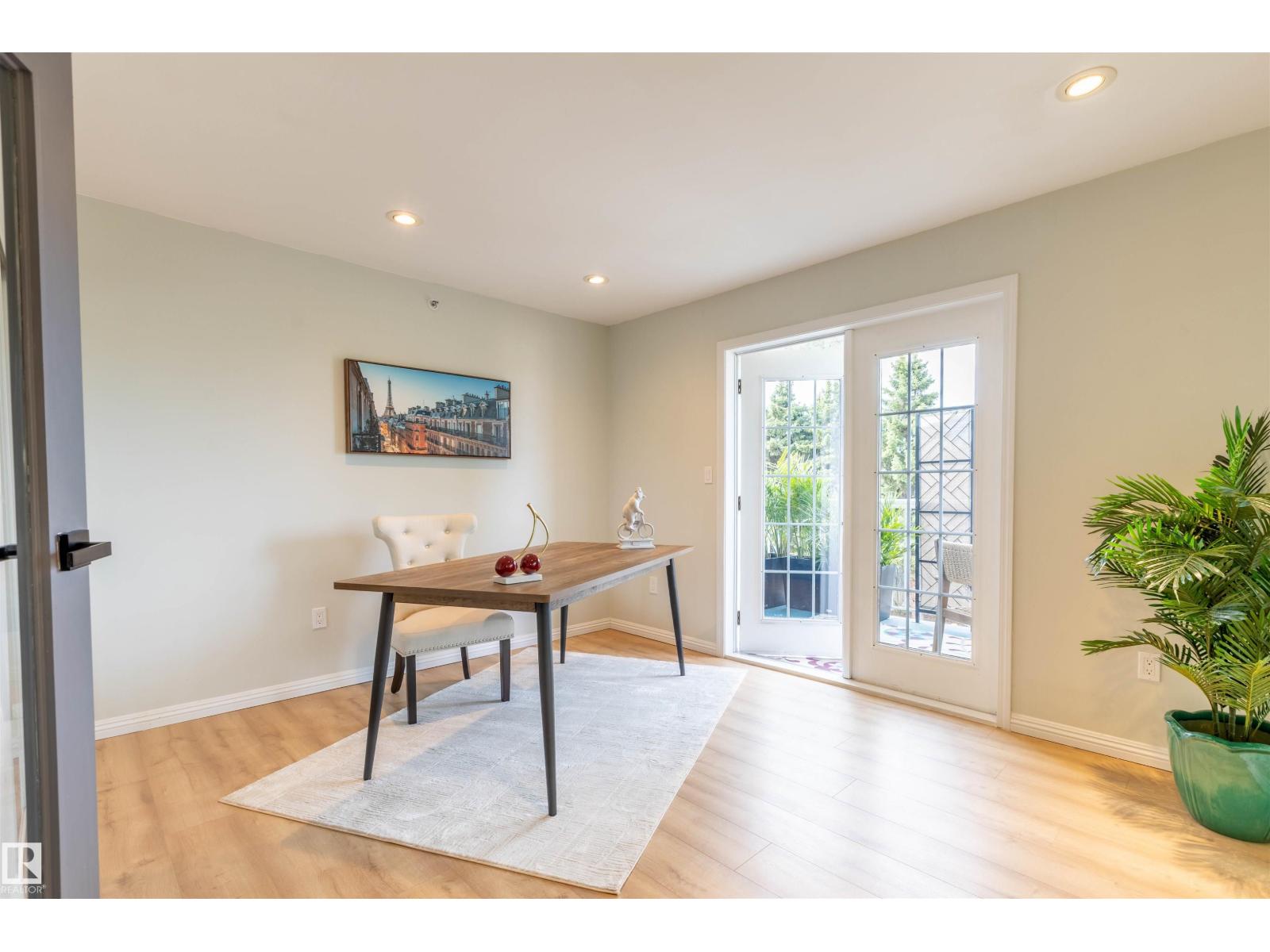 #303 20 GRANGE DR - 19