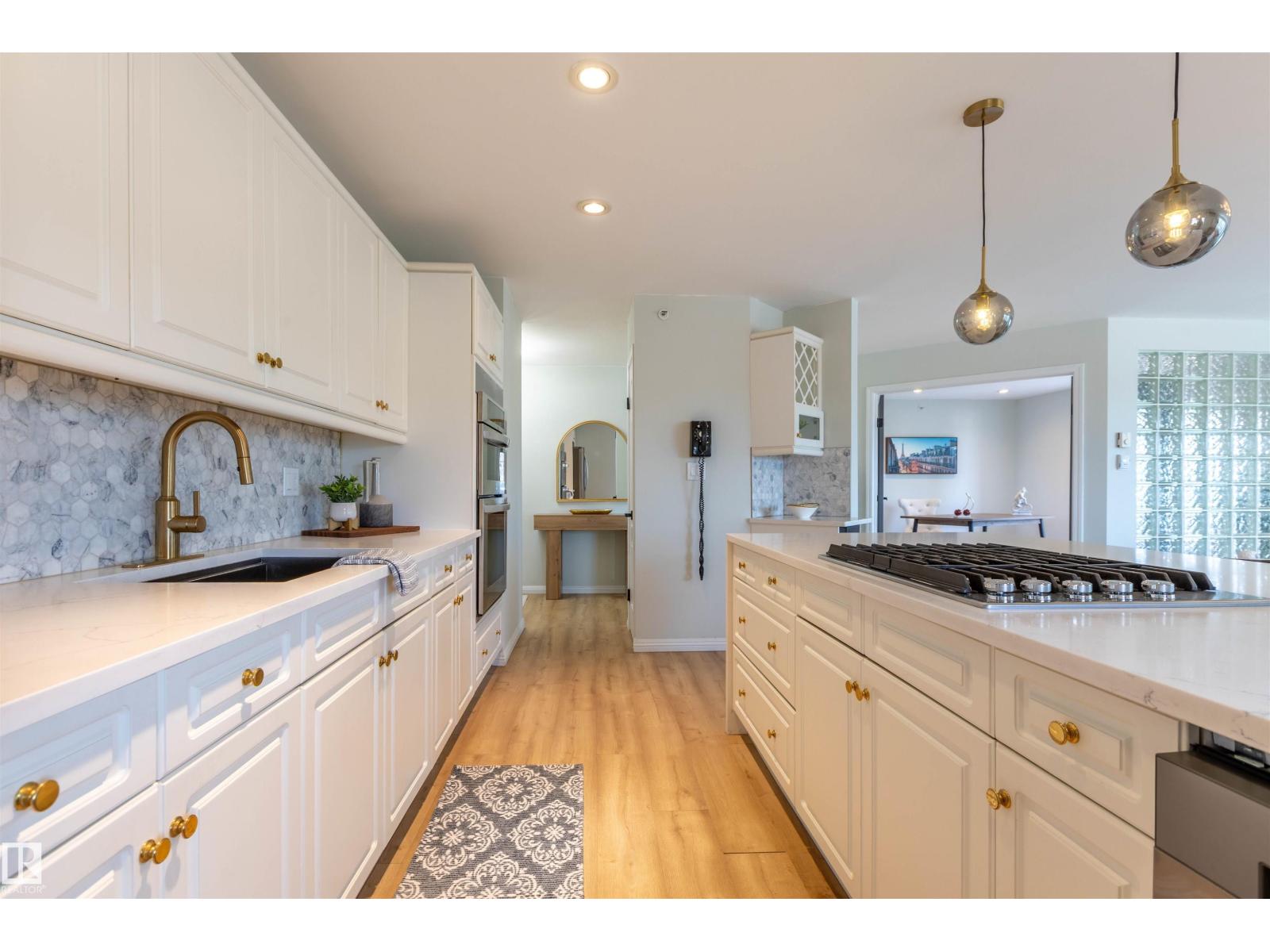 #303 20 GRANGE DR - Image 2