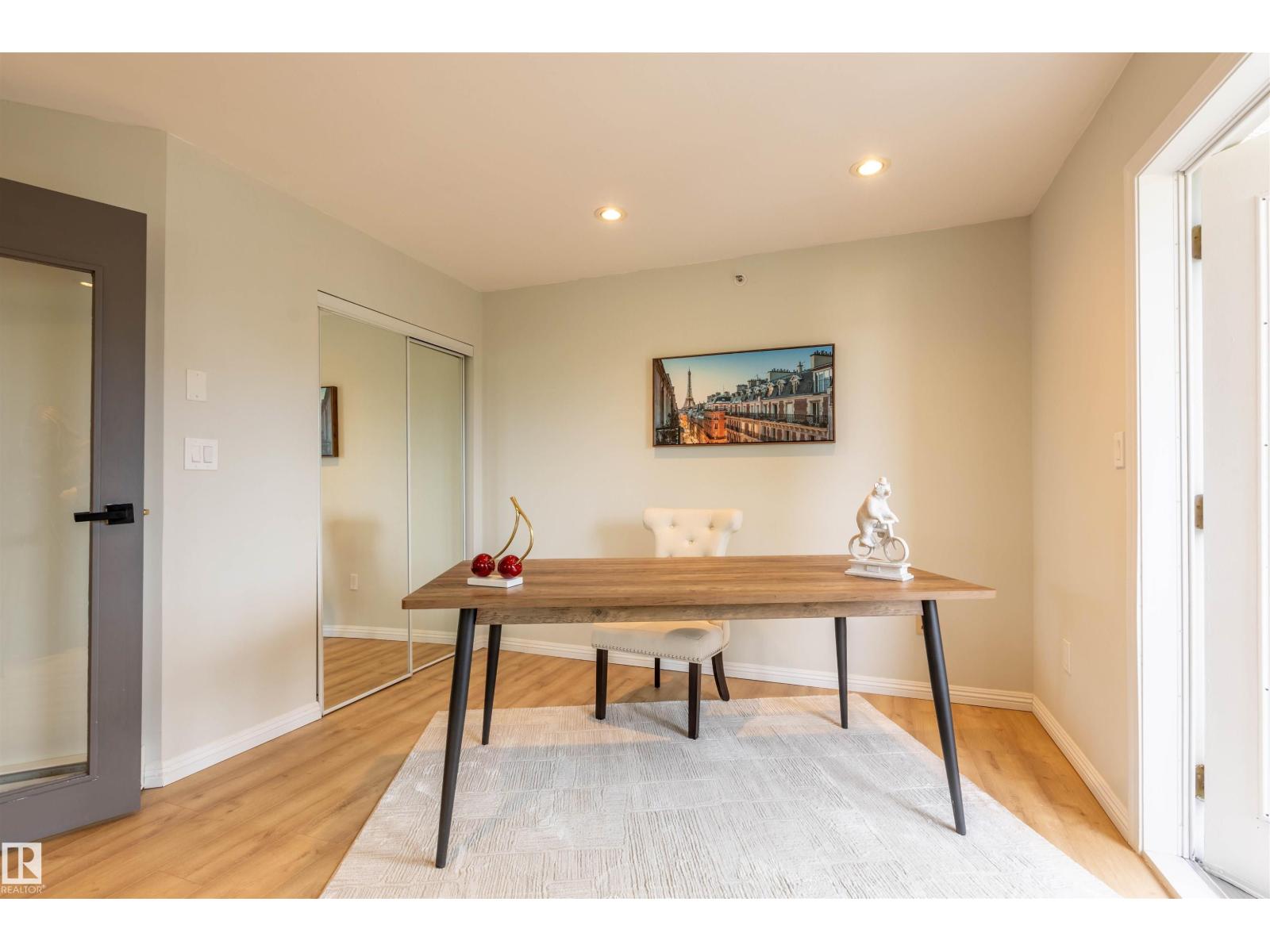 #303 20 GRANGE DR - 20