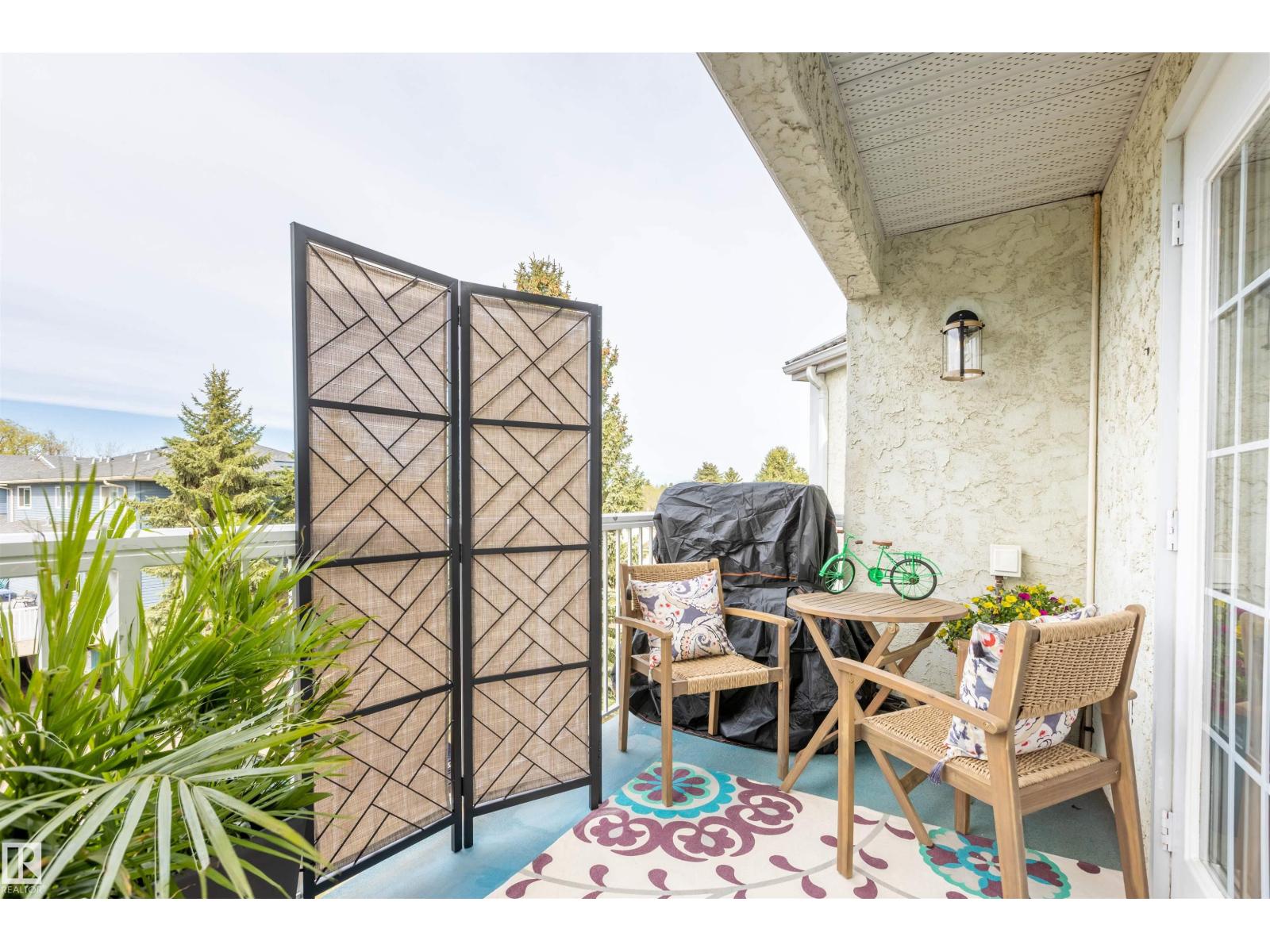 #303 20 GRANGE DR - 21