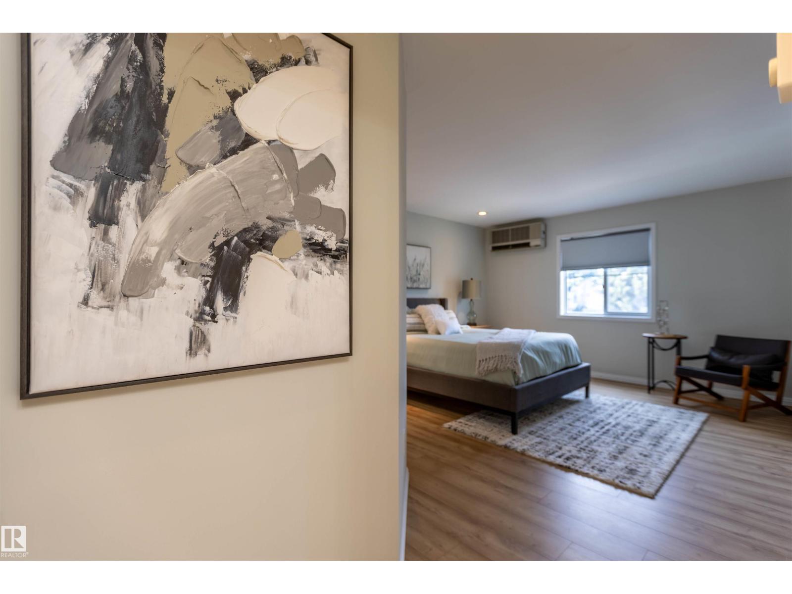 #303 20 GRANGE DR - 25