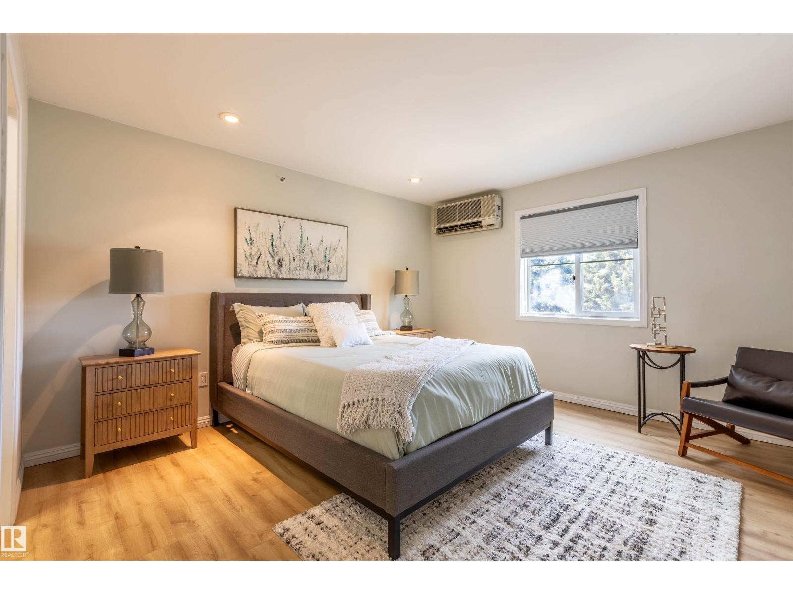 #303 20 GRANGE DR - 26