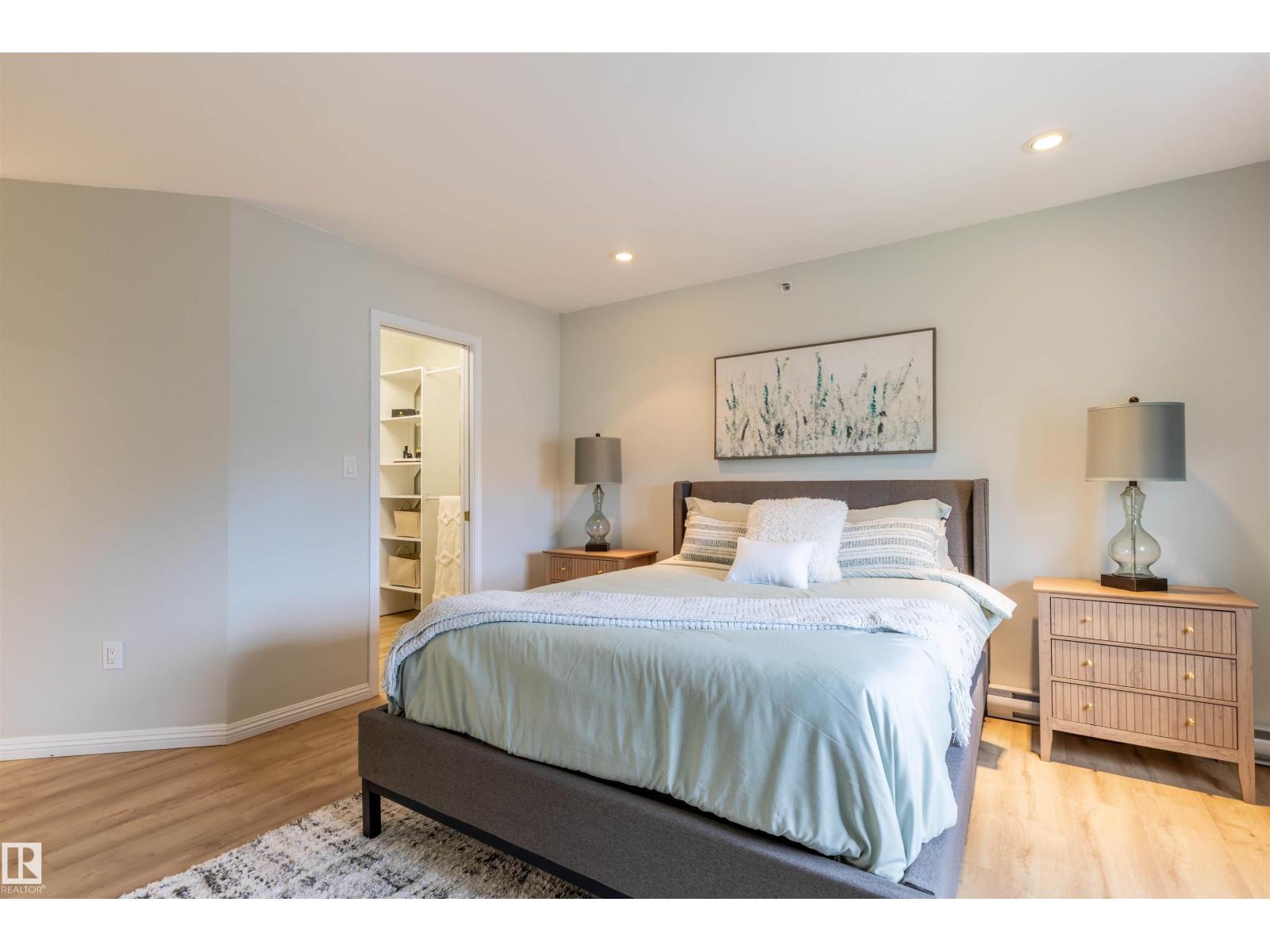 #303 20 GRANGE DR - 27