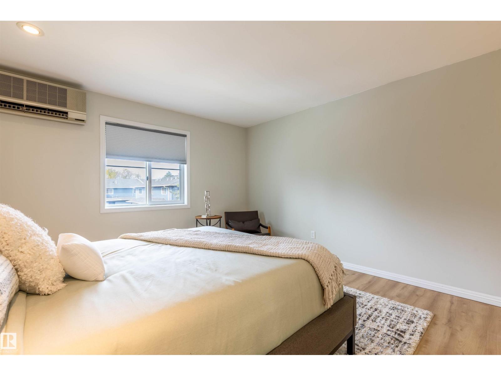 #303 20 GRANGE DR - 29